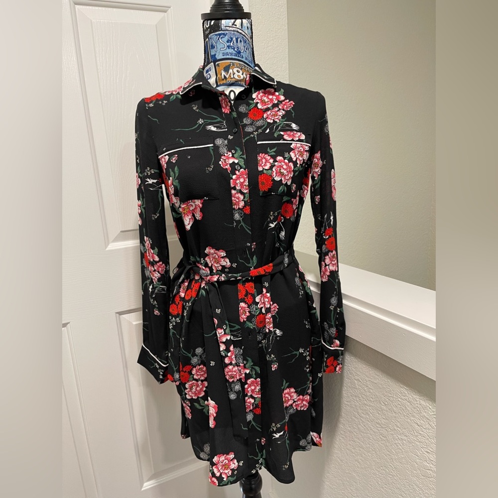 H&M Dress Pajama Style Front Button long Sleeve Belt / Vintage